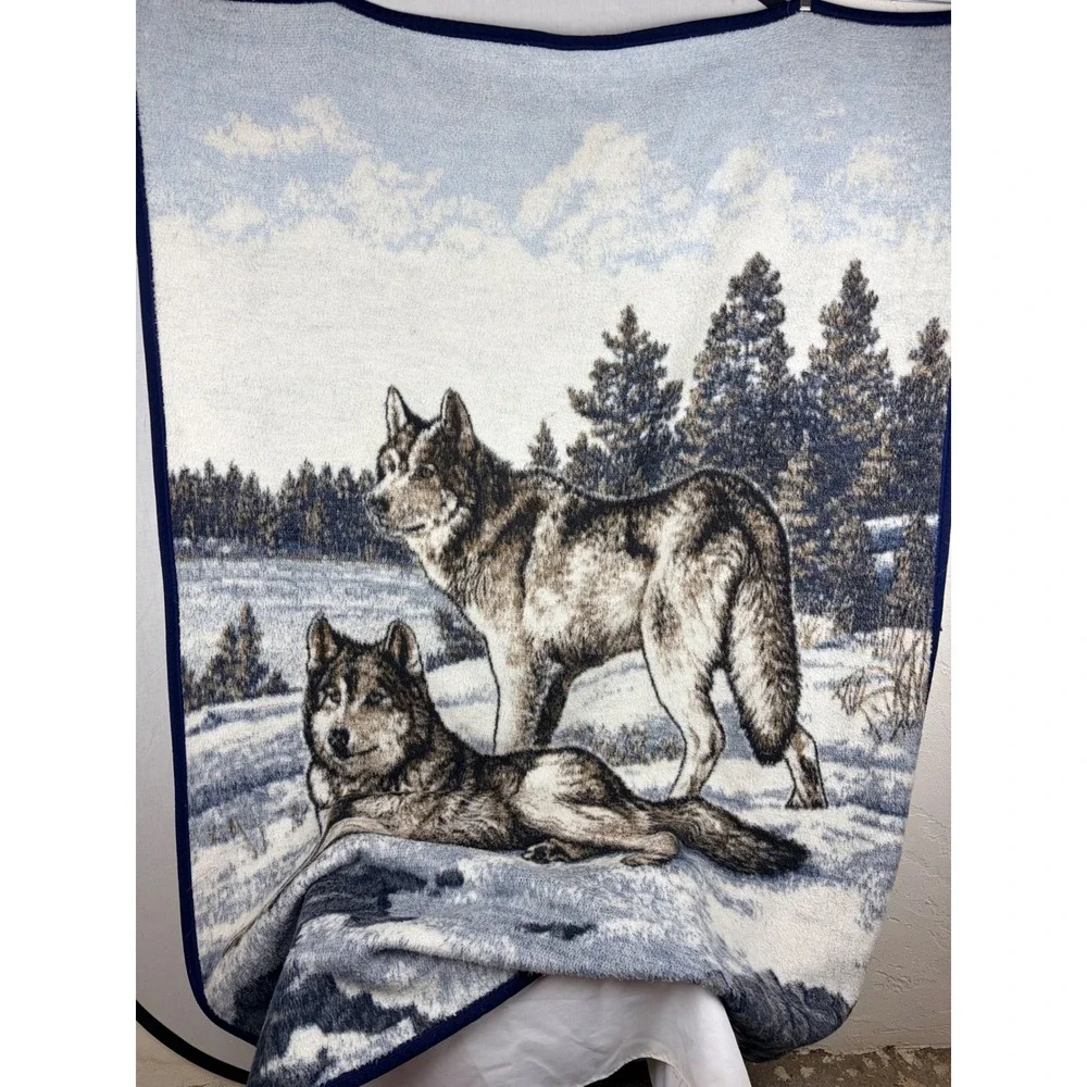 Vintage Biederlack Wolf Blanket Reversible Blue White Fleece Made‎ in USA 56x74